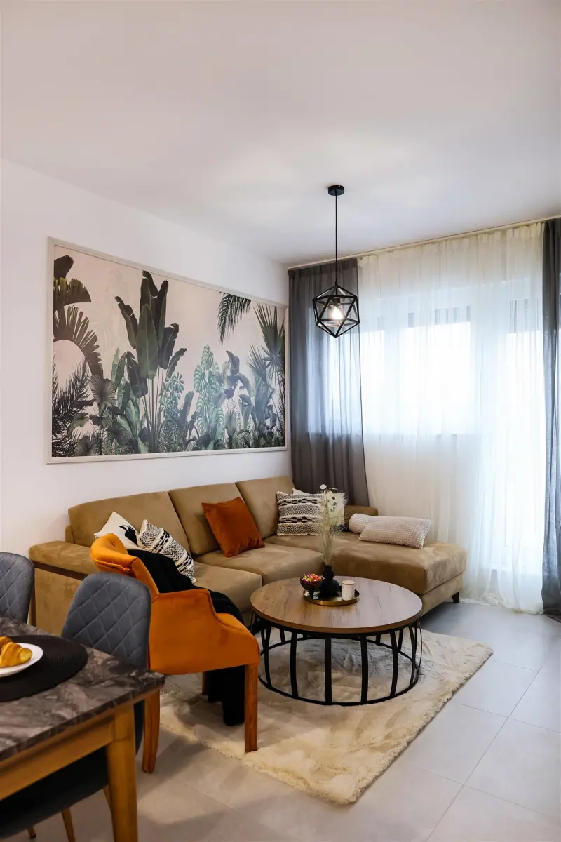 Apartment 4